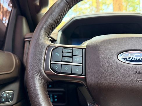 Used 2024 Ford Expedition Max King Ranch RWD image 25