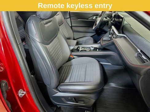 Used 2025 Ford Explorer ST-Line image 14