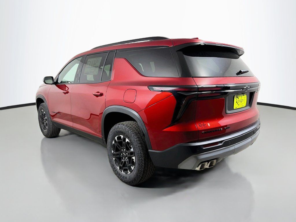 New 2027 Chevrolet Traverse Z71 w/ LPO, Floor Liner Package AWD/4WD image 7