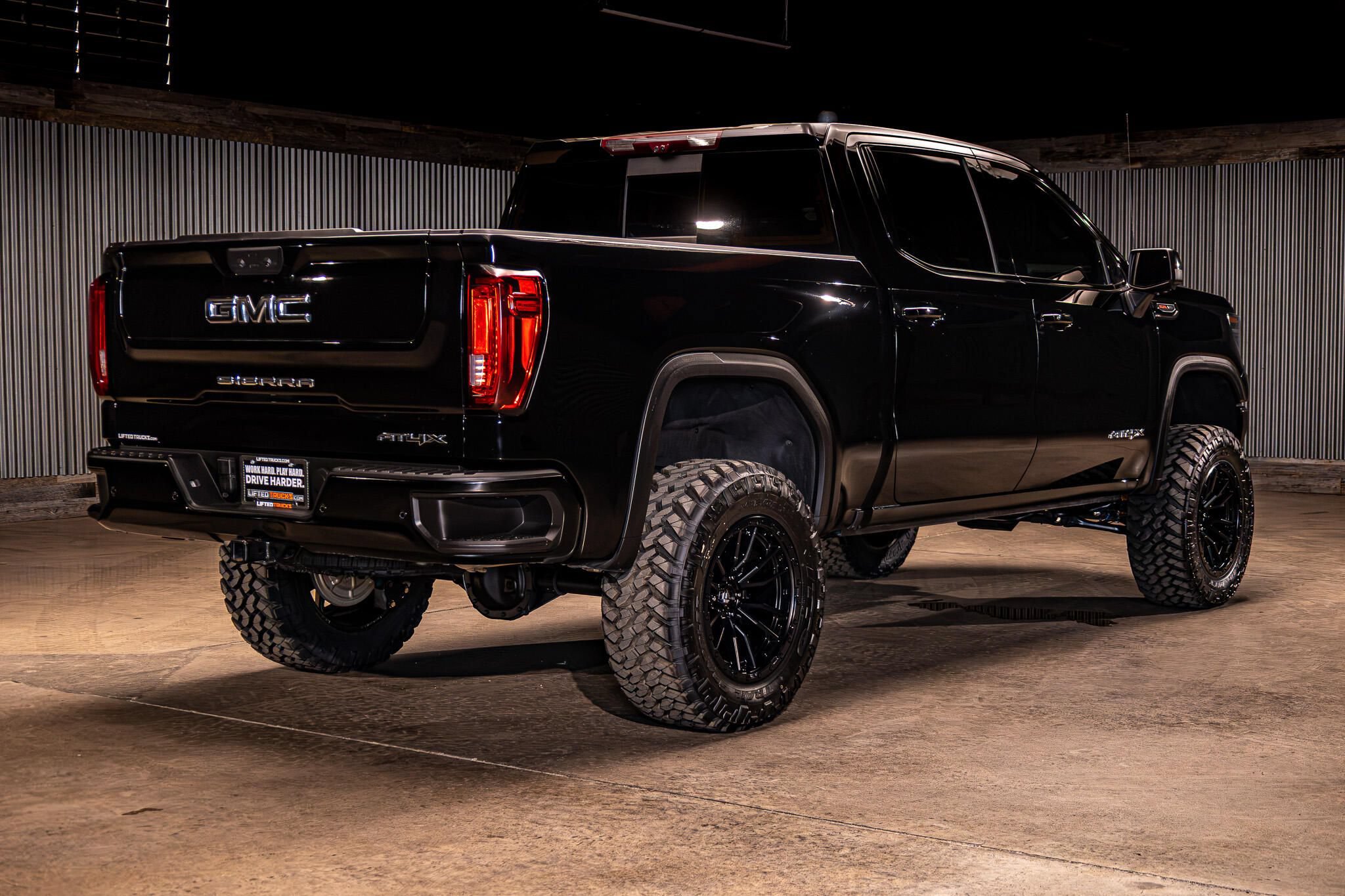 Used 2024 GMC Sierra 1500 AT4X AWD/4WD image 10