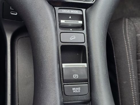 Used 2024 Honda HR-V LX image 21