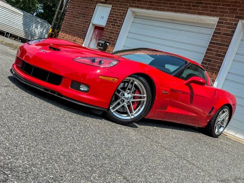 Used 2008 Chevrolet Corvette Z06 w/ Preferred Equipment Group RWD image 4