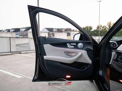 Used 2018 Mercedes-Benz E 300 image 42
