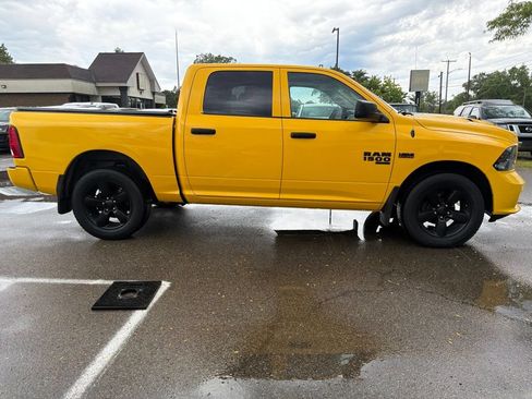Used 2019 RAM 1500 Express w/ Wheel & Sound Group AWD/4WD image 4