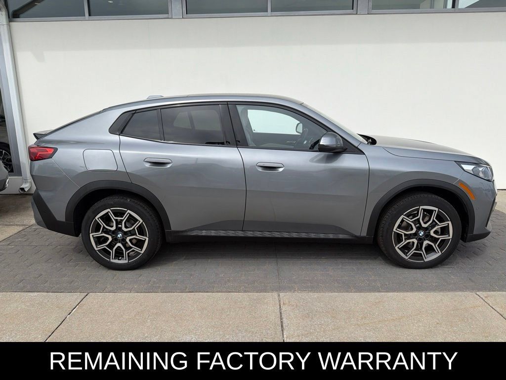 Used 2025 BMW X2 xDrive28i w/ Convenience Package AWD/4WD image 4