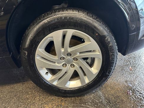 Used 2024 Land Rover Discovery Sport S image 26