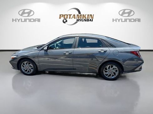 Certified 2024 Hyundai Elantra SEL FWD image 8