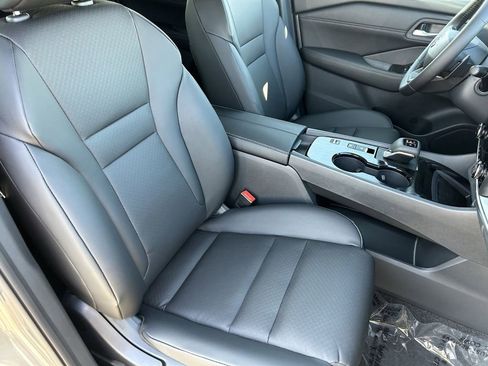 New 2026 Nissan Rogue SV image 10