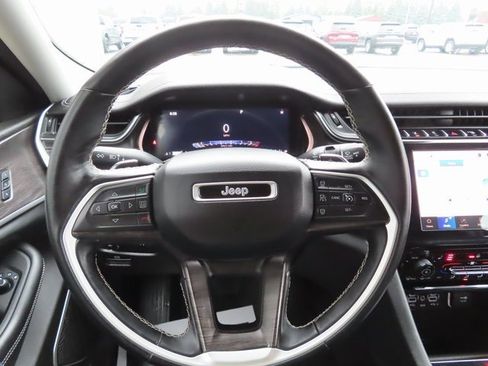 Used 2022 Jeep Grand Cherokee L Limited image 33