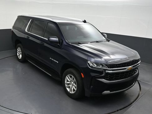 Used 2024 Chevrolet Suburban LS RWD image 22