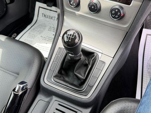 Used 2015 Volkswagen Golf S FWD image 49