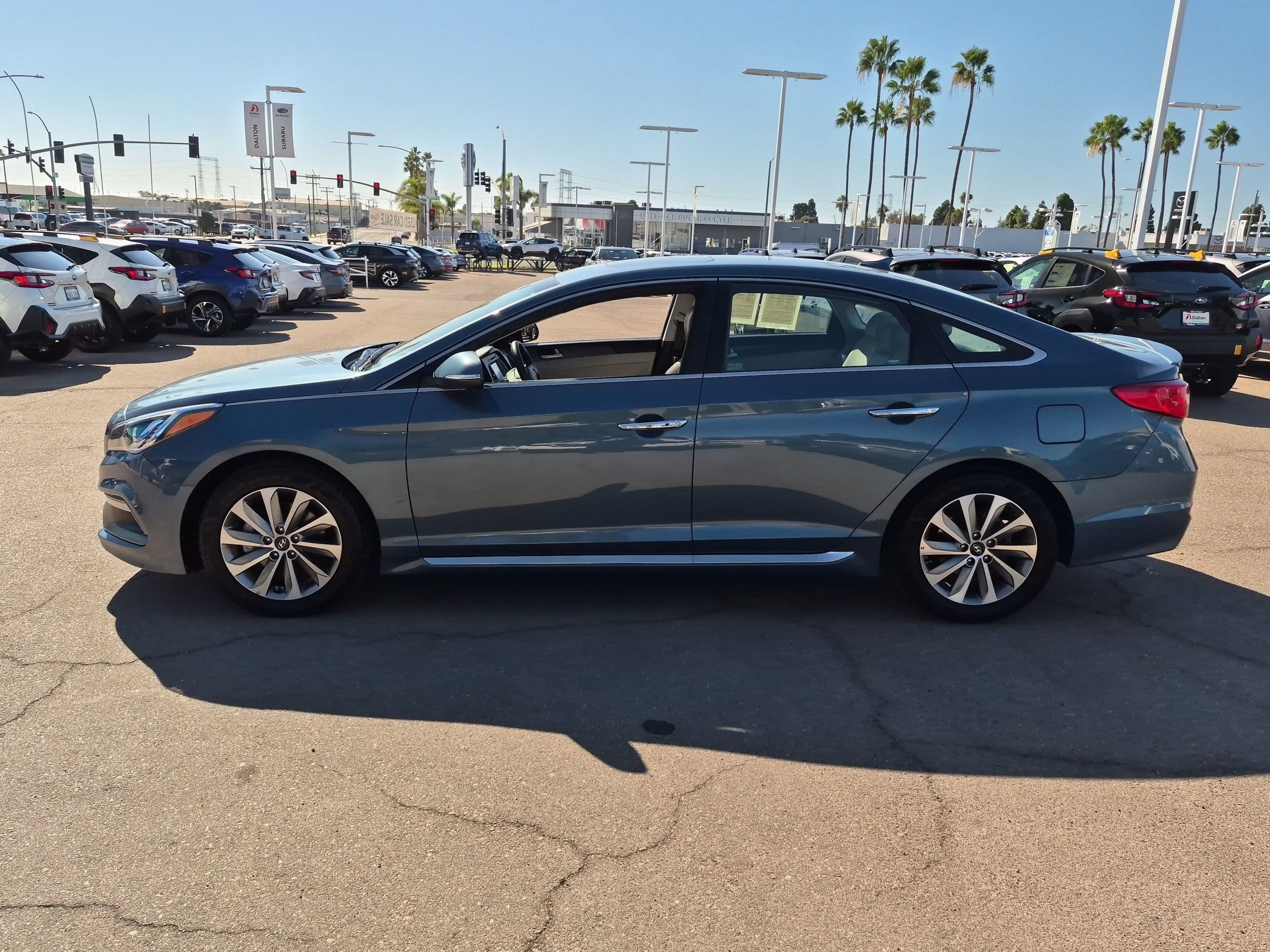 Used 2017 Hyundai Sonata Sport w/ Value Edition Package 02 FWD image 4