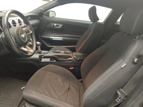 Used 2016 Ford Mustang Coupe RWD image 17