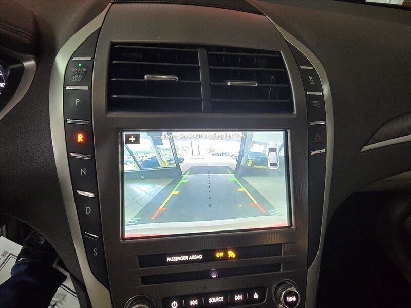 Used 2018 Lincoln MKZ Select w/ Select Plus Package AWD/4WD image 27