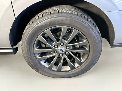 Used 2020 Ford Expedition Max Limited image 11