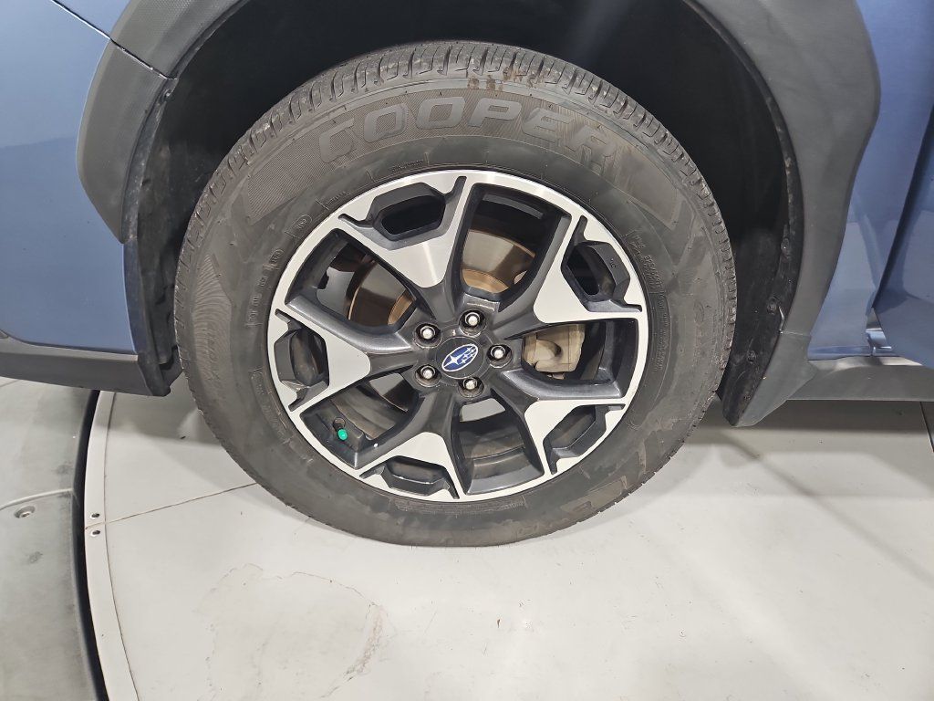 Used 2020 Subaru Crosstrek 2.0i Premium w/ Moonroof Package 2 AWD/4WD image 27