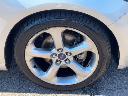 Used 2016 Ford Fusion SE image 10