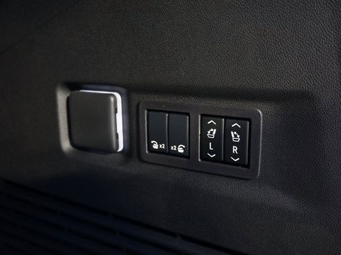 New 2026 Chevrolet Suburban High Country image 33