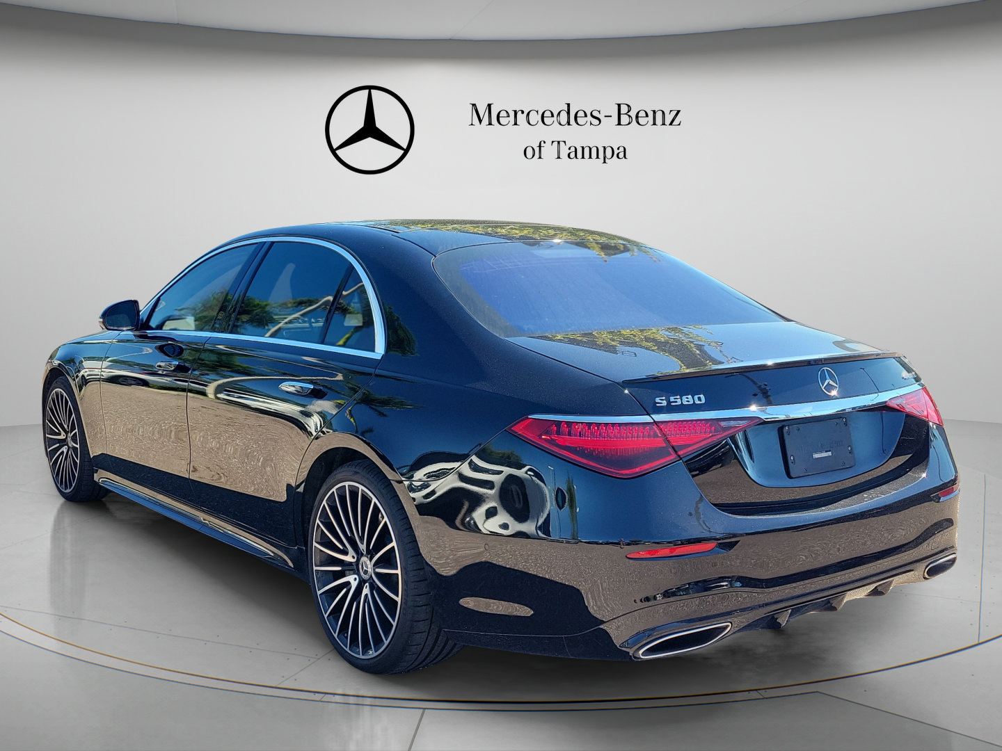 Certified 2022 Mercedes-Benz S 580 4MATIC Sedan image 2