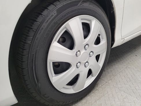 Used 2015 Toyota Yaris L FWD image 31