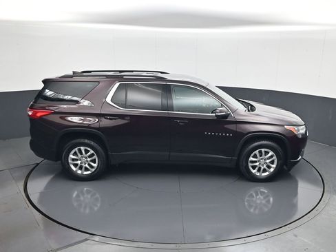 Used 2021 Chevrolet Traverse LT FWD image 17