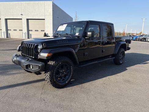 Certified 2023 Jeep Gladiator Willys image 5