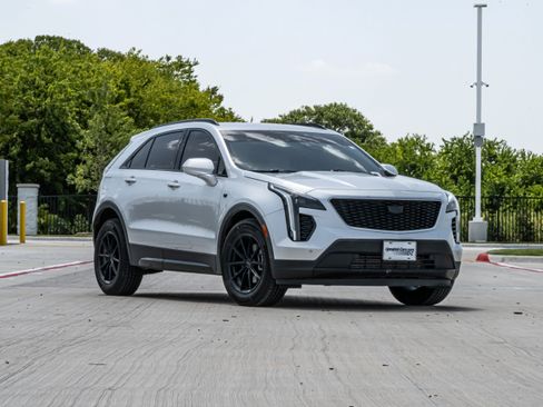 Used 2020 Cadillac XT4 Sport FWD image 2