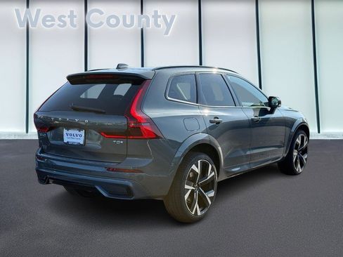 New 2026 Volvo XC60 T8 Ultra image 3