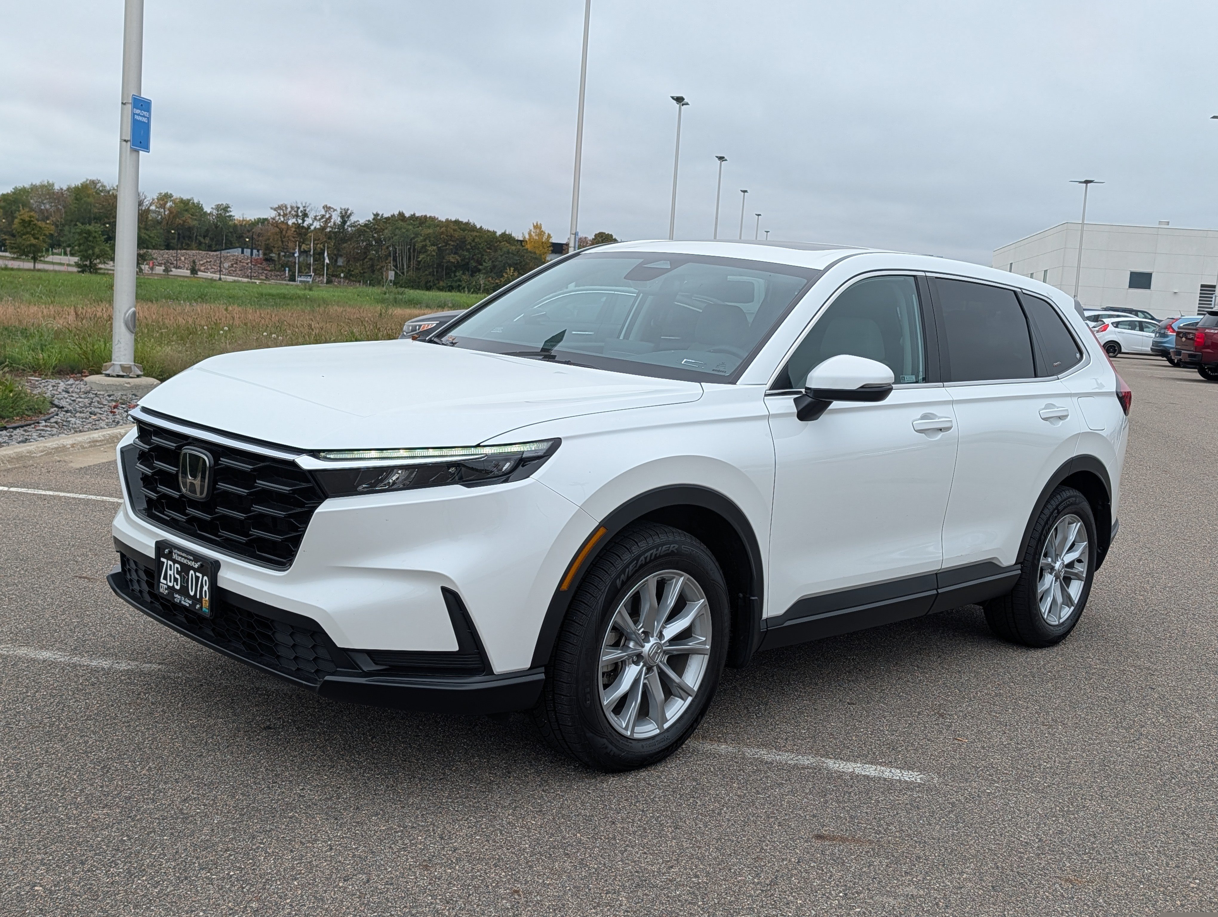 Used 2024 Honda CR-V EX image 2