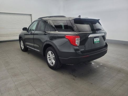 Used 2022 Ford Explorer XLT AWD/4WD image 5