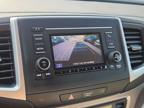 Certified 2017 Honda Pilot LX image 16