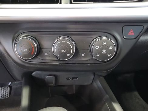 Used 2024 Chevrolet Trax LS w/ LS Convenience Package FWD image 23