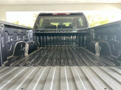 Used 2023 Chevrolet Silverado 1500 LT image 39