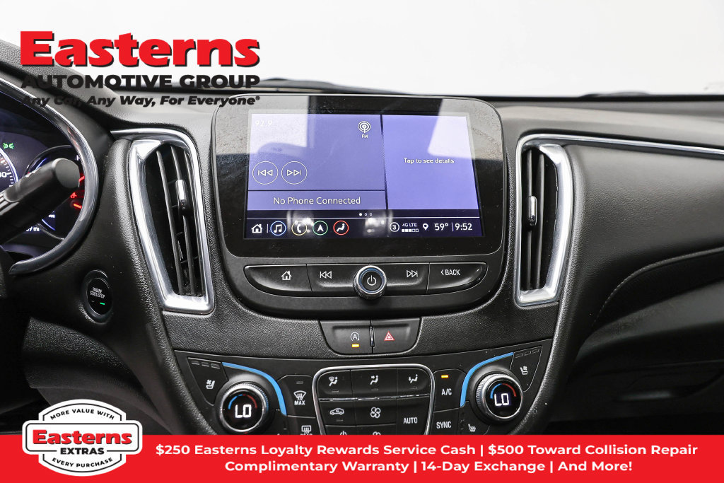 Used 2024 Chevrolet Malibu LT FWD image 13