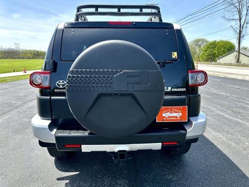 Used 2012 Toyota FJ Cruiser 4WD w/ Upgrade Pkg image 6