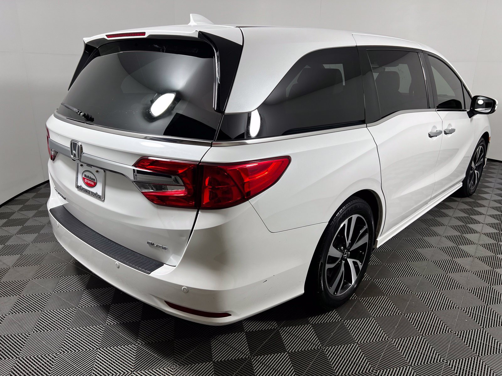 Used 2020 Honda Odyssey Elite image 5