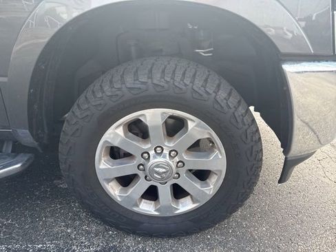 Used 2021 RAM 2500 Laramie AWD/4WD image 2