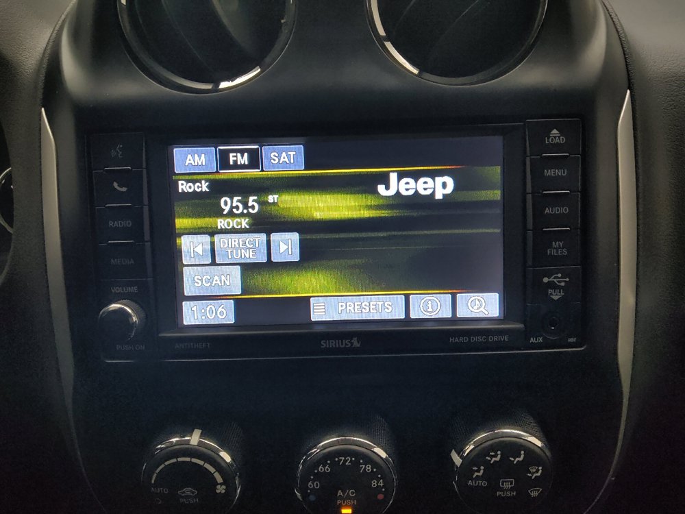 Used 2017 Jeep Compass High Altitude FWD image 25