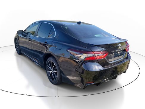 Certified 2024 Toyota Camry SE FWD image 5