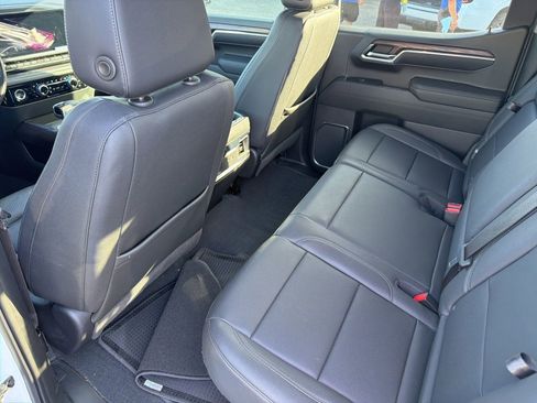 Used 2023 GMC Sierra 1500 SLT w/ SLT Premium Package image 7