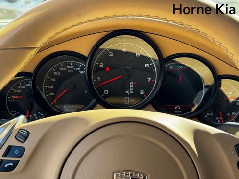 Used 2012 Porsche Panamera 4 image 17