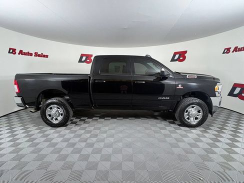 Used 2022 RAM 2500 Tradesman w/ Chrome Appearance Group AWD/4WD image 8