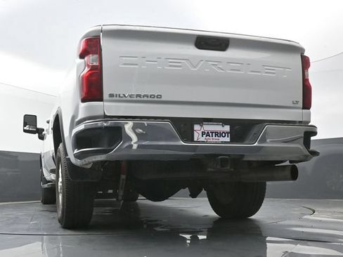 Used 2025 Chevrolet Silverado 2500 LT AWD/4WD image 47