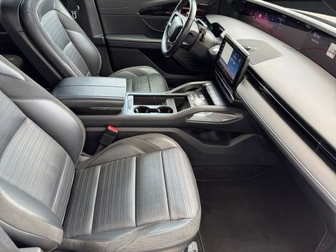 Used 2024 Lincoln Nautilus Reserve w/ Jet Appearance Package (87T) AWD/4WD image 15