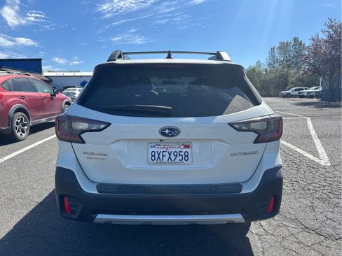 Used 2022 Subaru Outback Limited AWD/4WD image 6