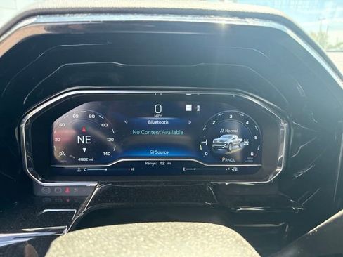 Used 2023 Chevrolet Silverado 1500 LT AWD/4WD image 33