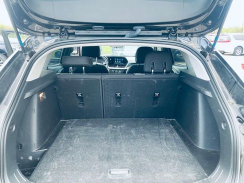 Used 2024 Chevrolet Trax LS FWD image 17
