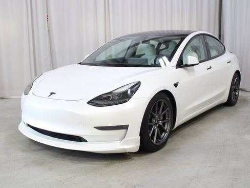 Used 2021 Tesla Model 3 Long Range AWD/4WD image 34