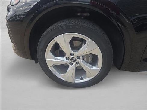 Used 2021 Audi Q5 2.0T Premium Plus w/ Premium Plus Package AWD/4WD image 22
