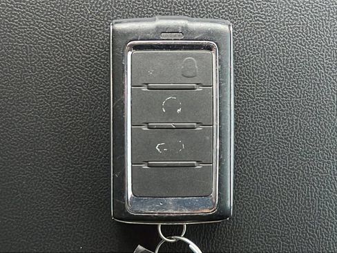 Used 2024 Jeep Grand Cherokee Altitude AWD/4WD image 25